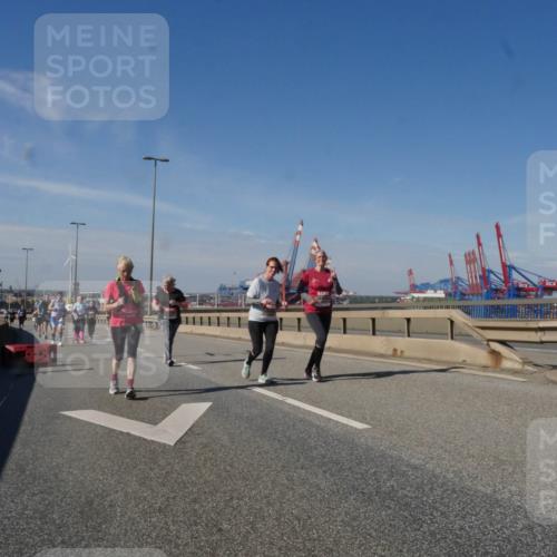 03.10.2025 - Köhlbrandbrückenlauf Matties Gatica Varas http://msf.ph/oto/9008414 03.10.2025 13:04:18 Position 2  meine-sportfotos.de