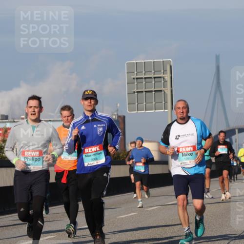 03.10.2025 - Köhlbrandbrückenlauf Luisa Fischer http://msf.ph/oto/9008426 03.10.2025 10:50:16 Position 3 1141, 457, 3067, 3066, 1351, 1073 meine-sportfotos.de