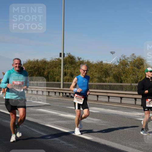 03.10.2025 - Köhlbrandbrückenlauf Julia Fischer http://msf.ph/oto/9008427 03.10.2025 12:50:28 Position 3 5948, 4372, 6784, 4240 meine-sportfotos.de