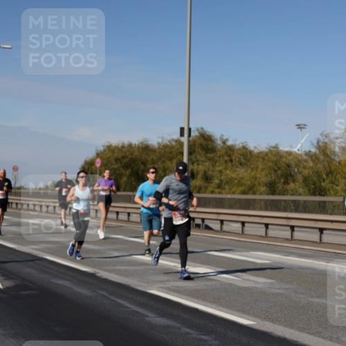 03.10.2025 - Köhlbrandbrückenlauf Julia Fischer http://msf.ph/oto/9008434 03.10.2025 12:50:29 Position 3  meine-sportfotos.de