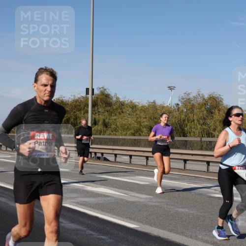 03.10.2025 - Köhlbrandbrückenlauf Julia Fischer http://msf.ph/oto/9008454 03.10.2025 12:50:33 Position 3 5958 meine-sportfotos.de