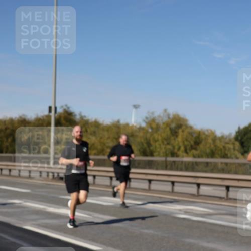 03.10.2025 - Köhlbrandbrückenlauf Julia Fischer http://msf.ph/oto/9008458 03.10.2025 12:50:34 Position 3  meine-sportfotos.de