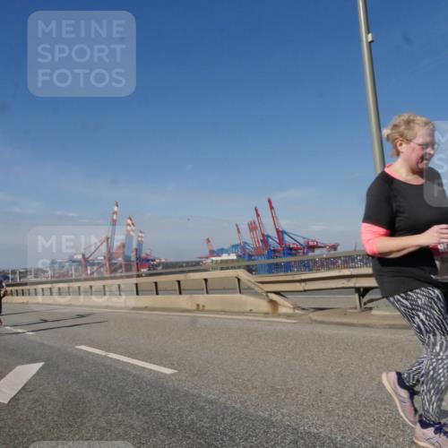 03.10.2025 - Köhlbrandbrückenlauf Matties Gatica Varas http://msf.ph/oto/9008471 03.10.2025 13:04:22 Position 2  meine-sportfotos.de