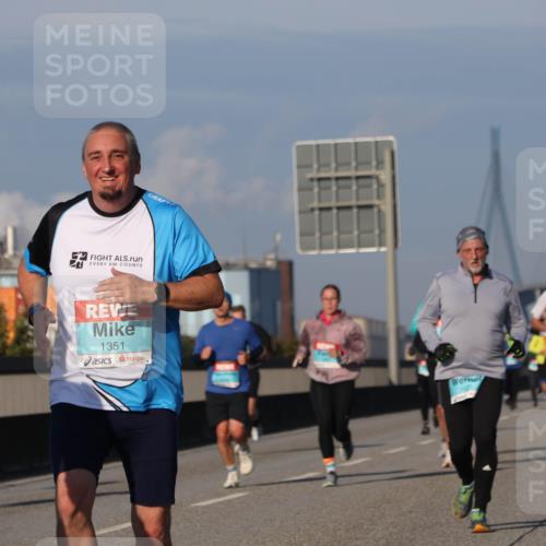 03.10.2025 - Köhlbrandbrückenlauf Luisa Fischer http://msf.ph/oto/9008472 03.10.2025 10:50:19 Position 3 1351 meine-sportfotos.de