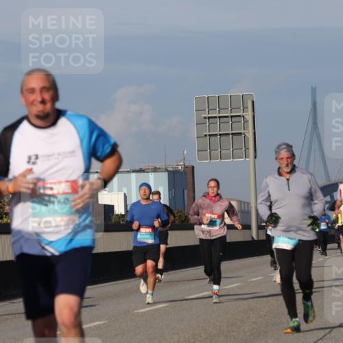 03.10.2025 - Köhlbrandbrückenlauf Luisa Fischer http://msf.ph/oto/9008474 03.10.2025 10:50:19 Position 3  meine-sportfotos.de