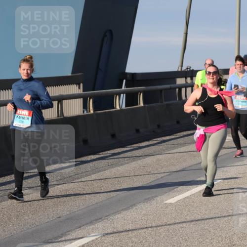 03.10.2025 - Köhlbrandbrückenlauf Julia Fischer http://msf.ph/oto/9008486 03.10.2025 10:04:43 Position 2 2780 meine-sportfotos.de