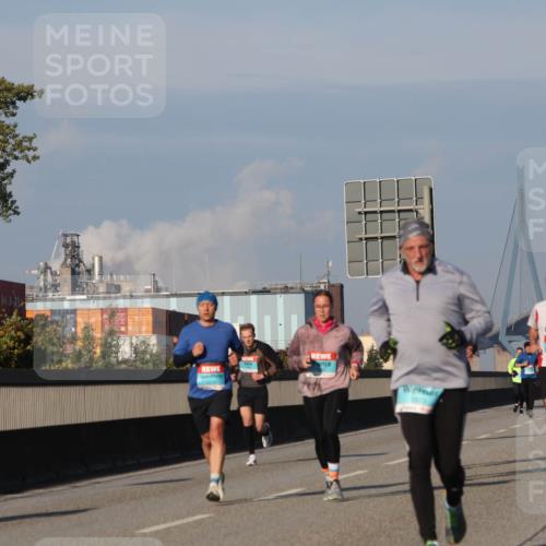03.10.2025 - Köhlbrandbrückenlauf Luisa Fischer http://msf.ph/oto/9008490 03.10.2025 10:50:20 Position 3  meine-sportfotos.de