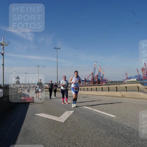 03.10.2025 - Köhlbrandbrückenlauf Matties Gatica Varas http://msf.ph/oto/9008494 03.10.2025 13:04:24 Position 2  meine-sportfotos.de