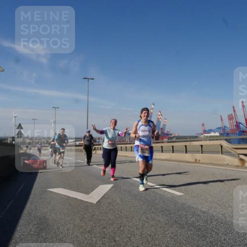 03.10.2025 - Köhlbrandbrückenlauf Matties Gatica Varas http://msf.ph/oto/9008509 03.10.2025 13:04:25 Position 2  meine-sportfotos.de