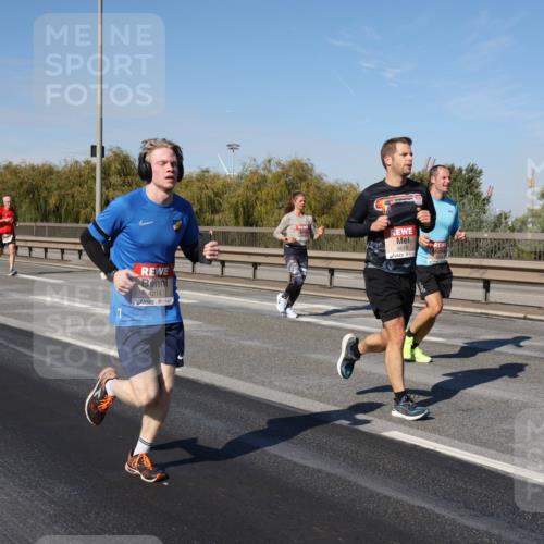 03.10.2025 - Köhlbrandbrückenlauf Julia Fischer http://msf.ph/oto/9008521 03.10.2025 12:50:49 Position 3 4214, 6018 meine-sportfotos.de
