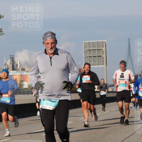 03.10.2025 - Köhlbrandbrückenlauf Luisa Fischer http://msf.ph/oto/9008524 03.10.2025 10:50:22 Position 3 1073 meine-sportfotos.de