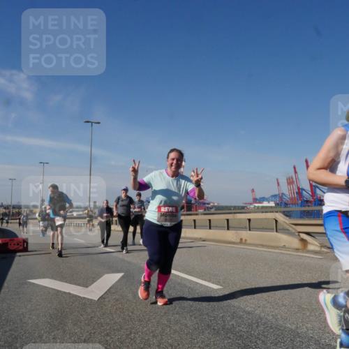03.10.2025 - Köhlbrandbrückenlauf Matties Gatica Varas http://msf.ph/oto/9008530 03.10.2025 13:04:26 Position 2 6527, 5990 meine-sportfotos.de