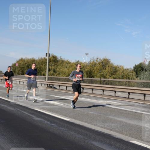 03.10.2025 - Köhlbrandbrückenlauf Julia Fischer http://msf.ph/oto/9008559 03.10.2025 12:50:54 Position 3  meine-sportfotos.de