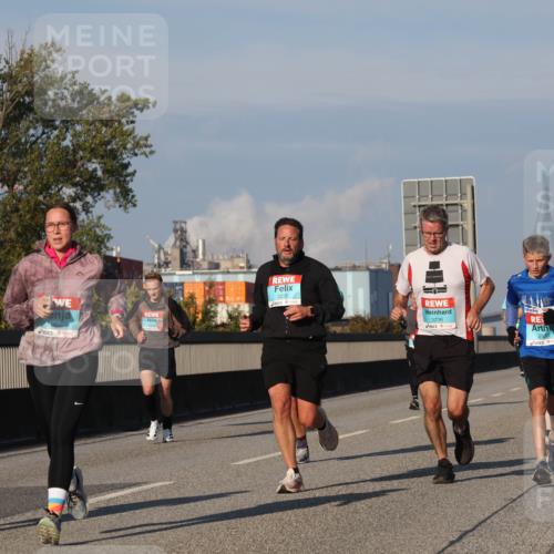 03.10.2025 - Köhlbrandbrückenlauf Luisa Fischer http://msf.ph/oto/9008566 03.10.2025 10:50:25 Position 3 2798, 864, 3236, 2920 meine-sportfotos.de