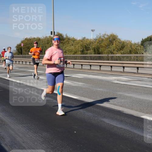 03.10.2025 - Köhlbrandbrückenlauf Julia Fischer http://msf.ph/oto/9008574 03.10.2025 12:50:57 Position 3  meine-sportfotos.de