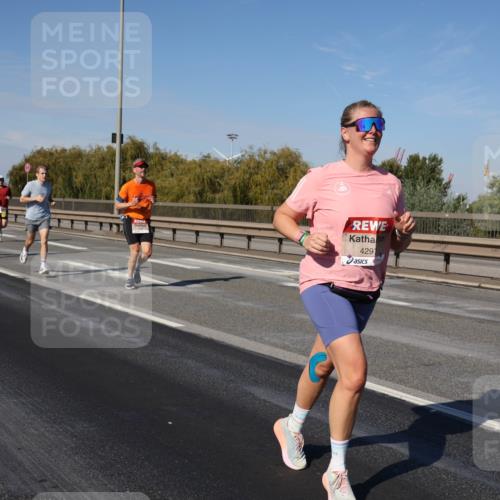 03.10.2025 - Köhlbrandbrückenlauf Julia Fischer http://msf.ph/oto/9008582 03.10.2025 12:50:58 Position 3 4297 meine-sportfotos.de