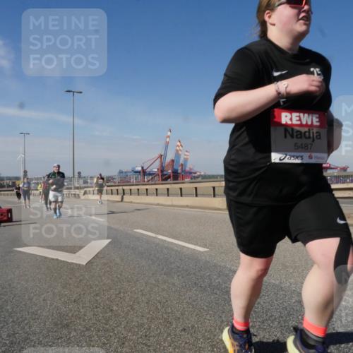 03.10.2025 - Köhlbrandbrückenlauf Matties Gatica Varas http://msf.ph/oto/9008598 03.10.2025 13:04:31 Position 2 5487, 118 meine-sportfotos.de