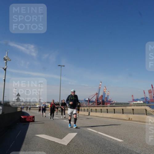 03.10.2025 - Köhlbrandbrückenlauf Matties Gatica Varas http://msf.ph/oto/9008602 03.10.2025 13:04:34 Position 2  meine-sportfotos.de
