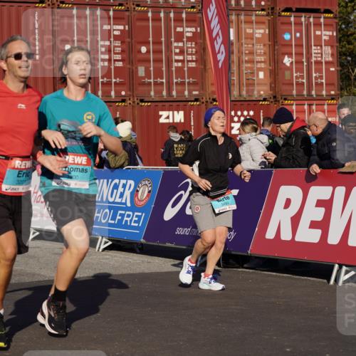 03.10.2025 - Köhlbrandbrückenlauf Michael Burmester http://msf.ph/oto/9008607 03.10.2025 10:09:57 Ziel 1243, 1343, 1401, 1473, 1544, 1747, 1873, 1975, 2034, 2471, 3162, 3200, 3201, 3493 meine-sportfotos.de