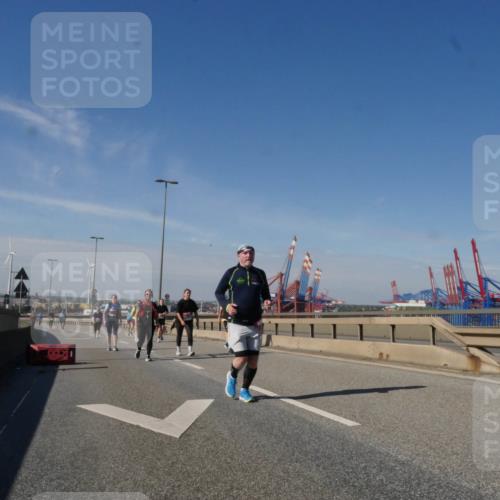 03.10.2025 - Köhlbrandbrückenlauf Matties Gatica Varas http://msf.ph/oto/9008617 03.10.2025 13:04:34 Position 2  meine-sportfotos.de