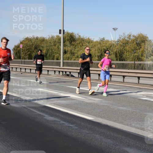 03.10.2025 - Köhlbrandbrückenlauf Julia Fischer http://msf.ph/oto/9008640 03.10.2025 12:51:09 Position 3  meine-sportfotos.de