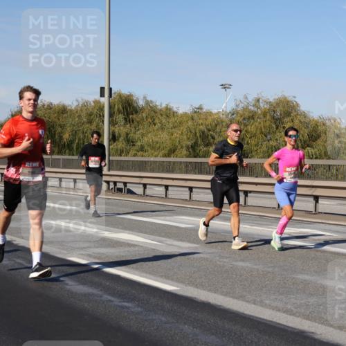 03.10.2025 - Köhlbrandbrückenlauf Julia Fischer http://msf.ph/oto/9008653 03.10.2025 12:51:10 Position 3  meine-sportfotos.de
