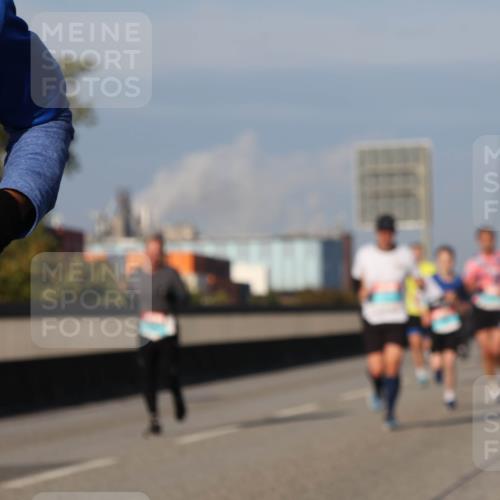 03.10.2025 - Köhlbrandbrückenlauf Luisa Fischer http://msf.ph/oto/9008658 03.10.2025 10:50:30 Position 3  meine-sportfotos.de