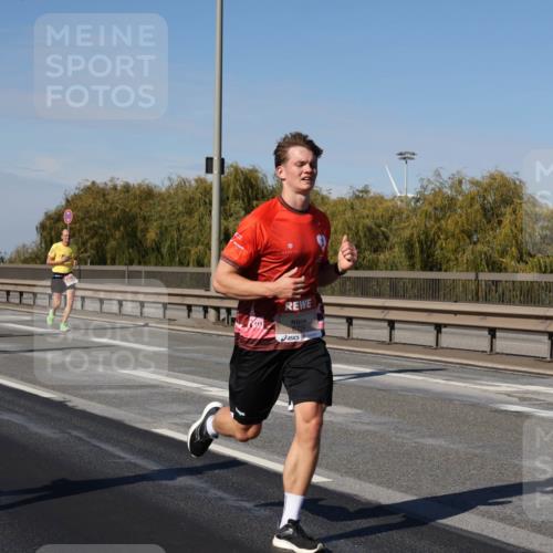 03.10.2025 - Köhlbrandbrückenlauf Julia Fischer http://msf.ph/oto/9008664 03.10.2025 12:51:11 Position 3 672 meine-sportfotos.de