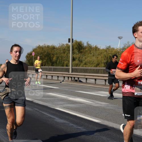 03.10.2025 - Köhlbrandbrückenlauf Julia Fischer http://msf.ph/oto/9008668 03.10.2025 12:51:11 Position 3 111, 6724 meine-sportfotos.de