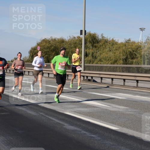 03.10.2025 - Köhlbrandbrückenlauf Julia Fischer http://msf.ph/oto/9008689 03.10.2025 12:51:13 Position 3  meine-sportfotos.de