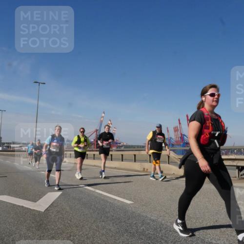 03.10.2025 - Köhlbrandbrückenlauf Matties Gatica Varas http://msf.ph/oto/9008700 03.10.2025 13:04:41 Position 2  meine-sportfotos.de