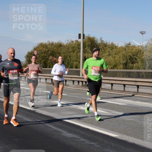 03.10.2025 - Köhlbrandbrückenlauf Julia Fischer http://msf.ph/oto/9008703 03.10.2025 12:51:14 Position 3 4272, 5670 meine-sportfotos.de