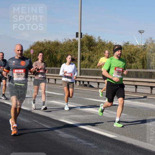 03.10.2025 - Köhlbrandbrückenlauf Julia Fischer http://msf.ph/oto/9008708 03.10.2025 12:51:14 Position 3 5670, 4272 meine-sportfotos.de