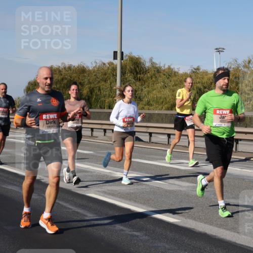 03.10.2025 - Köhlbrandbrückenlauf Julia Fischer http://msf.ph/oto/9008712 03.10.2025 12:51:14 Position 3 5670, 4272 meine-sportfotos.de