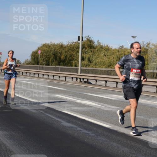 03.10.2025 - Köhlbrandbrückenlauf Julia Fischer http://msf.ph/oto/9008745 03.10.2025 12:51:17 Position 3 4332 meine-sportfotos.de