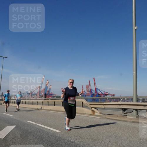 03.10.2025 - Köhlbrandbrückenlauf Matties Gatica Varas http://msf.ph/oto/9008749 03.10.2025 13:04:46 Position 2  meine-sportfotos.de
