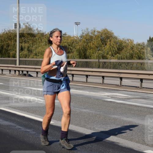 03.10.2025 - Köhlbrandbrückenlauf Julia Fischer http://msf.ph/oto/9008755 03.10.2025 12:51:19 Position 3  meine-sportfotos.de