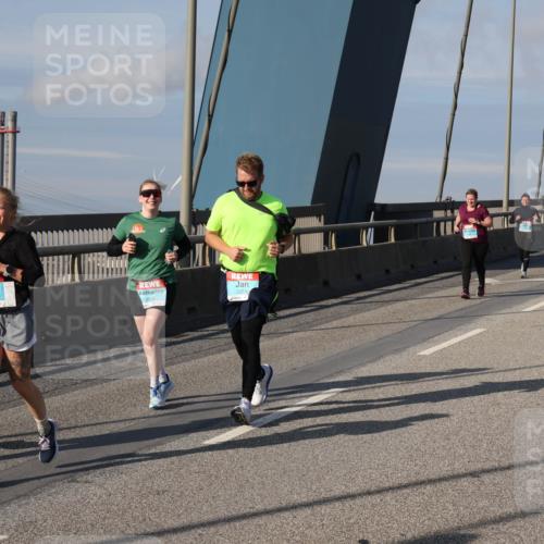 03.10.2025 - Köhlbrandbrückenlauf Julia Fischer http://msf.ph/oto/9008759 03.10.2025 10:06:26 Position 2 1729, 2558 meine-sportfotos.de