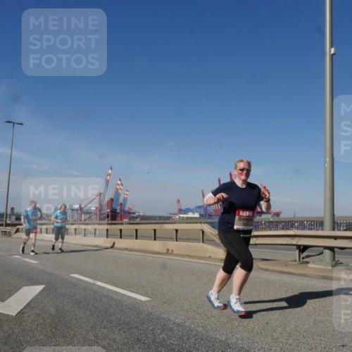 03.10.2025 - Köhlbrandbrückenlauf Matties Gatica Varas http://msf.ph/oto/9008761 03.10.2025 13:04:47 Position 2  meine-sportfotos.de