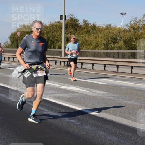 03.10.2025 - Köhlbrandbrückenlauf Julia Fischer http://msf.ph/oto/9008768 03.10.2025 12:51:26 Position 3 4713 meine-sportfotos.de