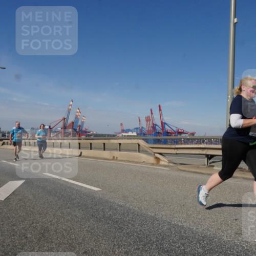 03.10.2025 - Köhlbrandbrückenlauf Matties Gatica Varas http://msf.ph/oto/9008769 03.10.2025 13:04:47 Position 2  meine-sportfotos.de