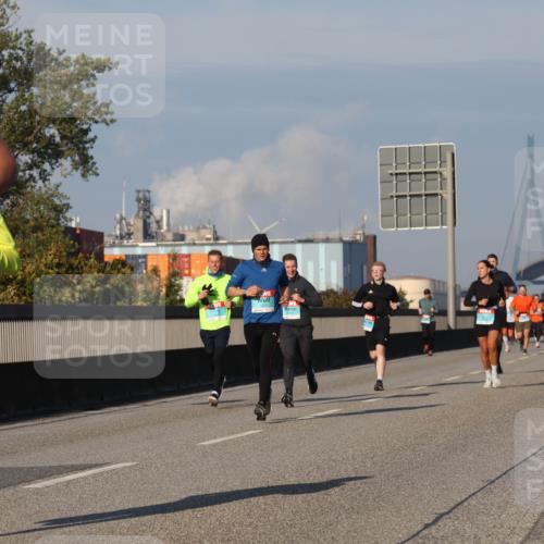 03.10.2025 - Köhlbrandbrückenlauf Luisa Fischer http://msf.ph/oto/9008771 03.10.2025 10:50:38 Position 3  meine-sportfotos.de