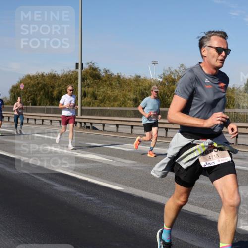 03.10.2025 - Köhlbrandbrückenlauf Julia Fischer http://msf.ph/oto/9008782 03.10.2025 12:51:28 Position 3 4713 meine-sportfotos.de