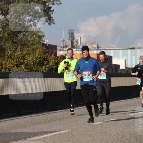 03.10.2025 - Köhlbrandbrückenlauf Luisa Fischer http://msf.ph/oto/9008791 03.10.2025 10:50:39 Position 3 3804, 1370, 2767 meine-sportfotos.de