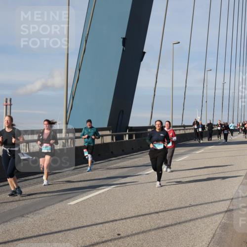 03.10.2025 - Köhlbrandbrückenlauf Julia Fischer http://msf.ph/oto/9008803 03.10.2025 10:06:53 Position 2  meine-sportfotos.de