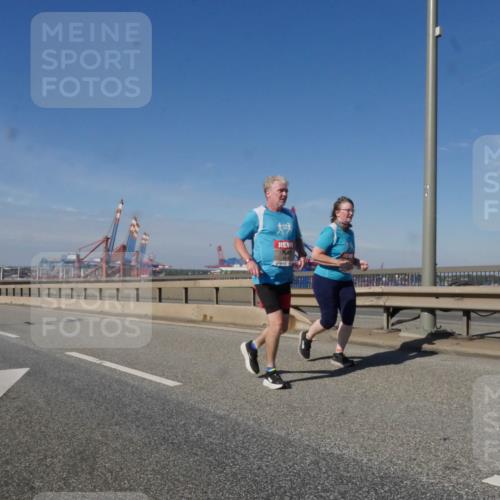 03.10.2025 - Köhlbrandbrückenlauf Matties Gatica Varas http://msf.ph/oto/9008804 03.10.2025 13:04:52 Position 2 118 meine-sportfotos.de