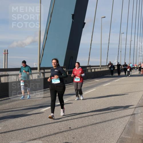 03.10.2025 - Köhlbrandbrückenlauf Julia Fischer http://msf.ph/oto/9008807 03.10.2025 10:06:55 Position 2 50, 3571 meine-sportfotos.de