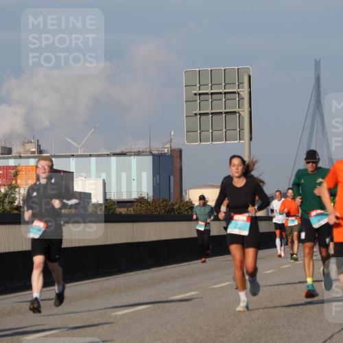 03.10.2025 - Köhlbrandbrückenlauf Luisa Fischer http://msf.ph/oto/9008825 03.10.2025 10:50:41 Position 3  meine-sportfotos.de