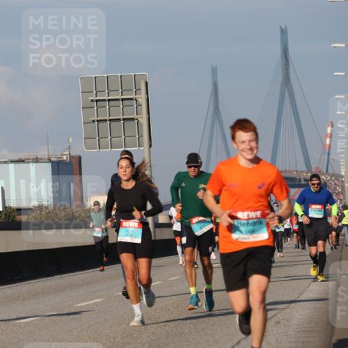 03.10.2025 - Köhlbrandbrückenlauf Luisa Fischer http://msf.ph/oto/9008834 03.10.2025 10:50:42 Position 3 3496 meine-sportfotos.de
