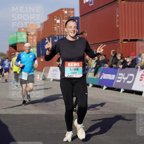 03.10.2025 - Köhlbrandbrückenlauf Michael Burmester http://msf.ph/oto/9008835 03.10.2025 10:10:07 Ziel 1192, 1243, 1544, 1656, 1660, 1919, 2040, 2074, 2679, 3068, 3124, 3218 meine-sportfotos.de